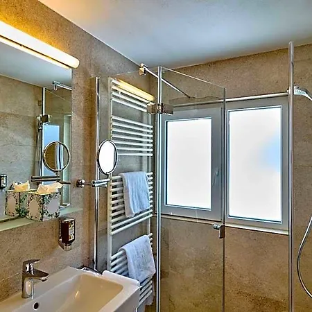 Πανδοχείο Schweizerhof 2*